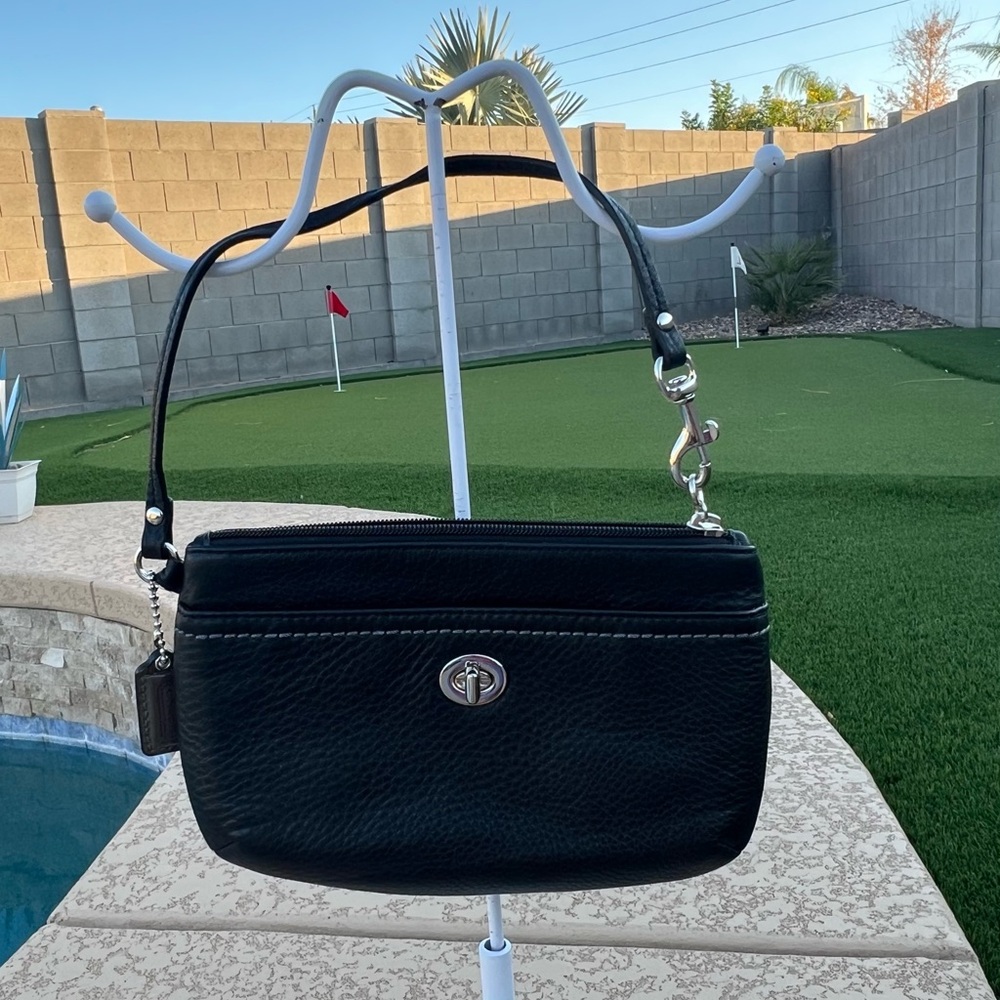 Coach Black Pebble Twist Lock Leather Wristlet
